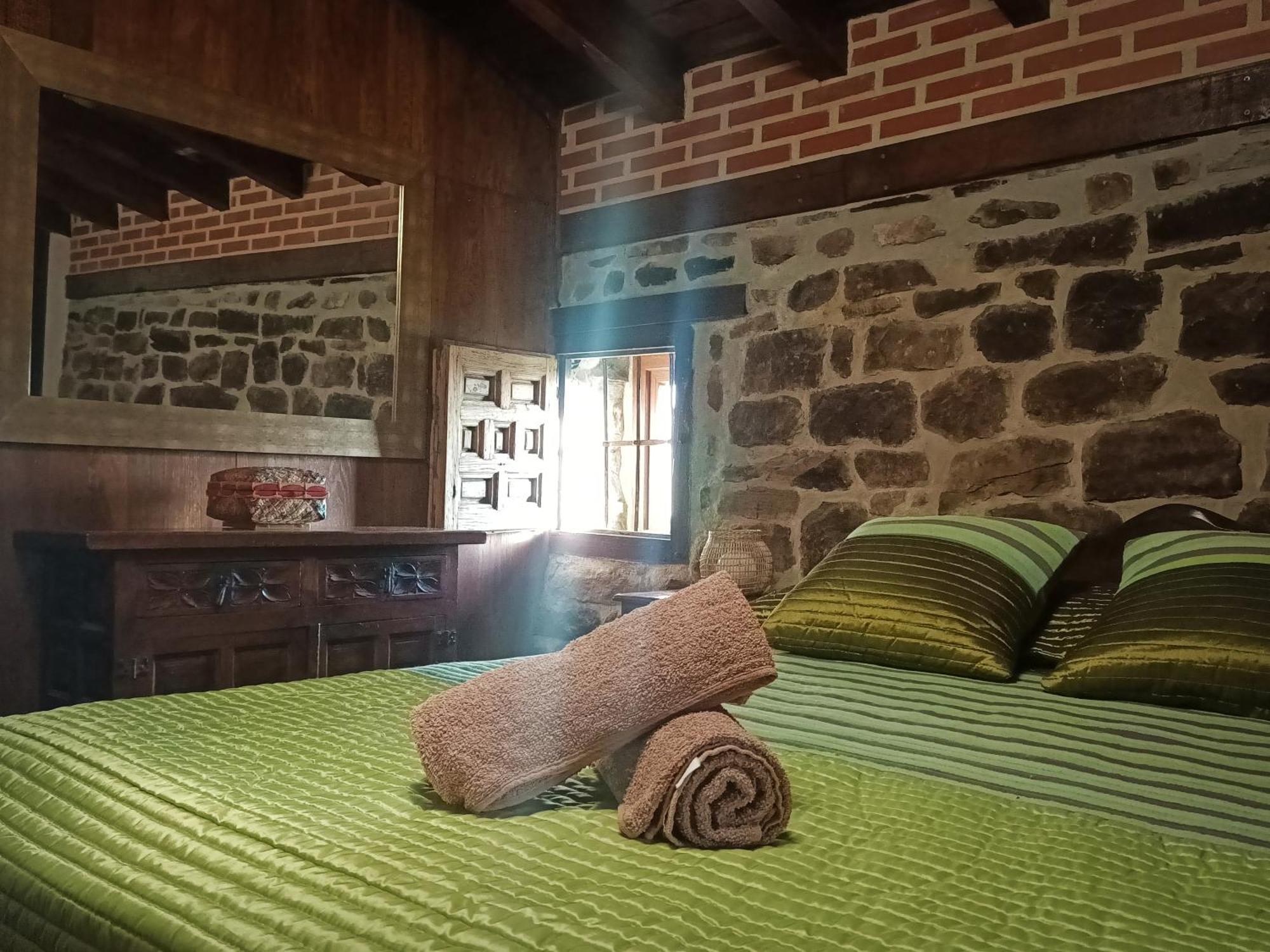 La Cabana Mirador De Los Valles Pasiegos Vega de Pas Eksteriør billede