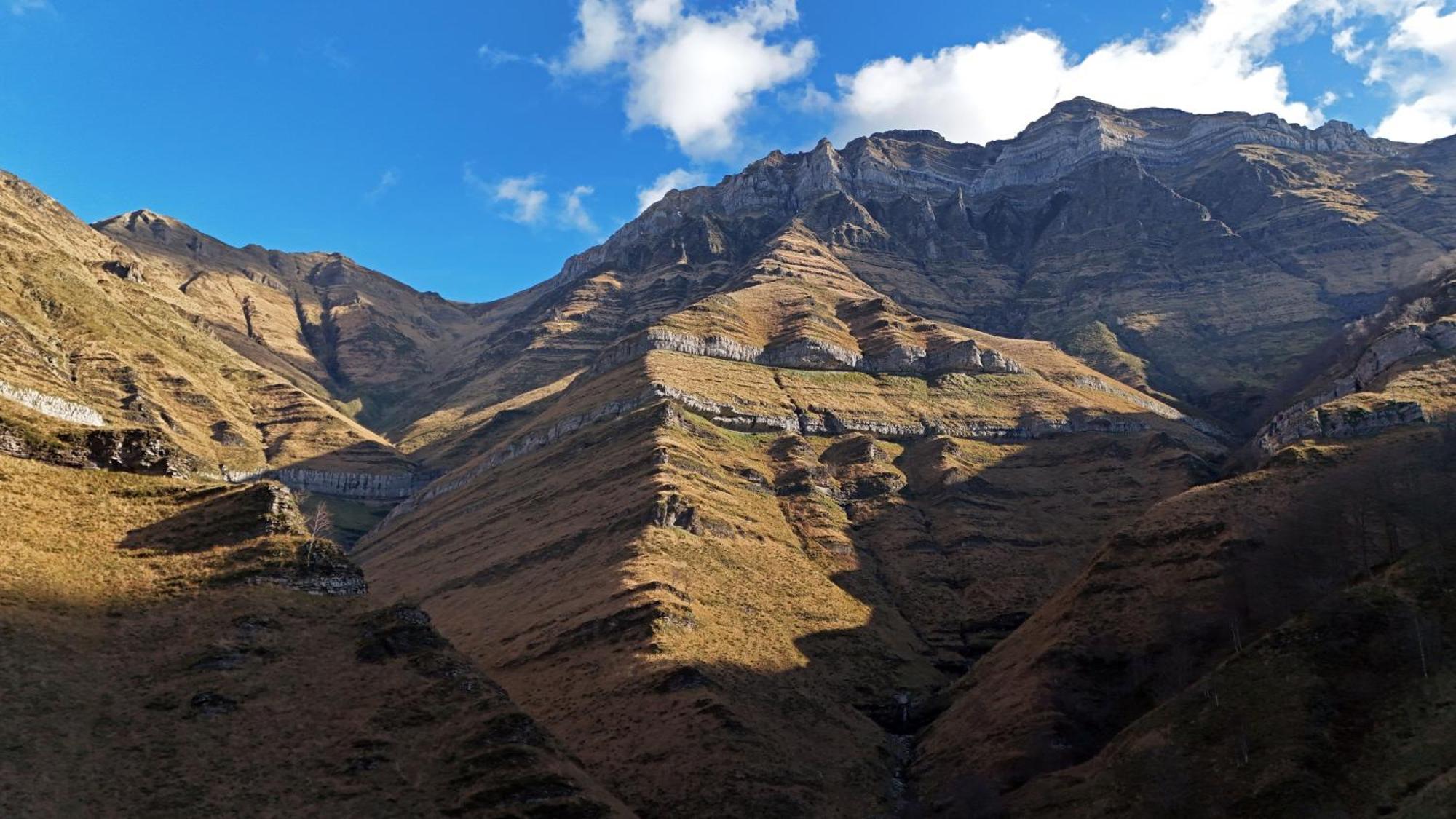 La Cabana Mirador De Los Valles Pasiegos Vega de Pas Eksteriør billede