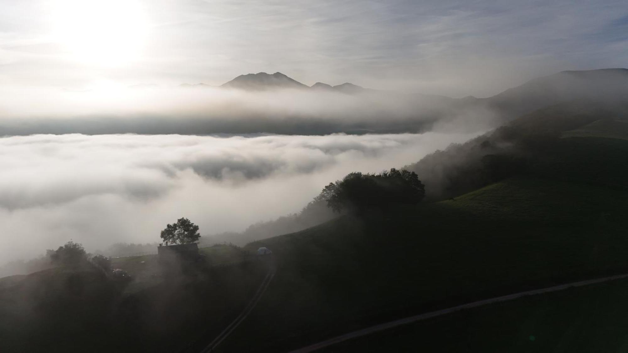 La Cabana Mirador De Los Valles Pasiegos Vega de Pas Eksteriør billede